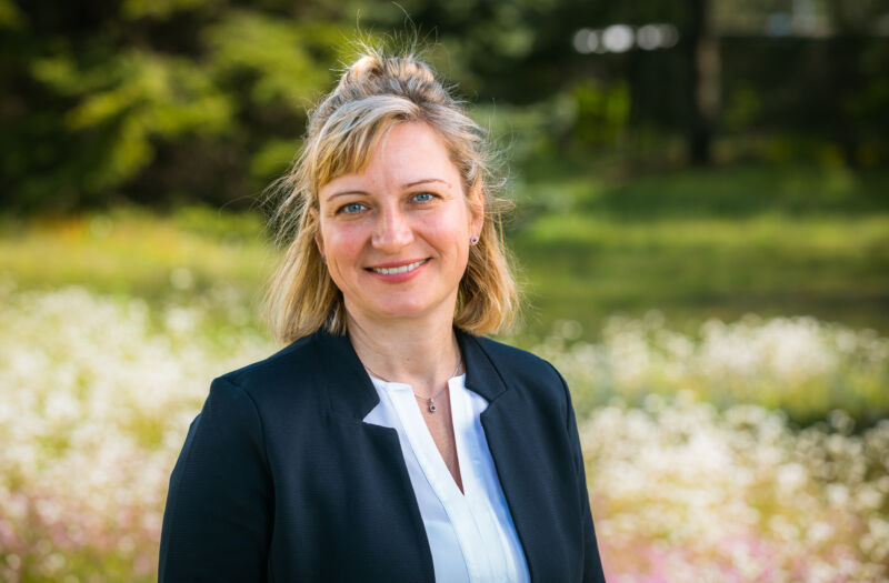 Das Bild zeigt Dunja Petermann.