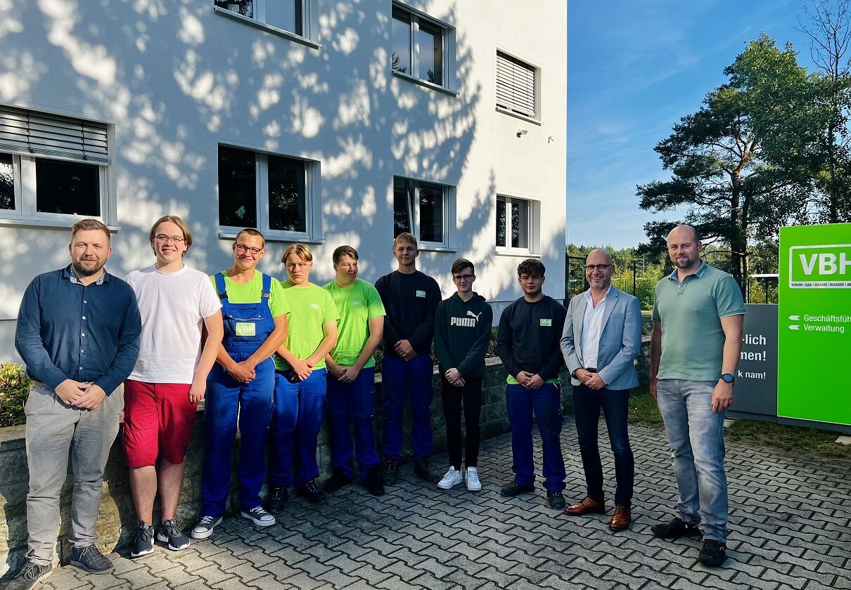 Das Bild zeigt die Begrüßung der neuen Azubis der VBH in 2023.