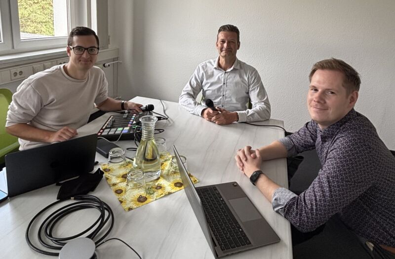 Florian Glatter, Michael Trela und Ronny Kirbach (v.l.n.r.) bei der Aufnahme des Podcast